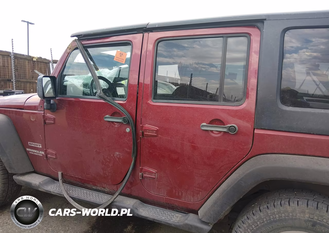 2013 Jeep Wrangler Unlimited Sport VIN:1C4BJWDG8DL607123 - 14