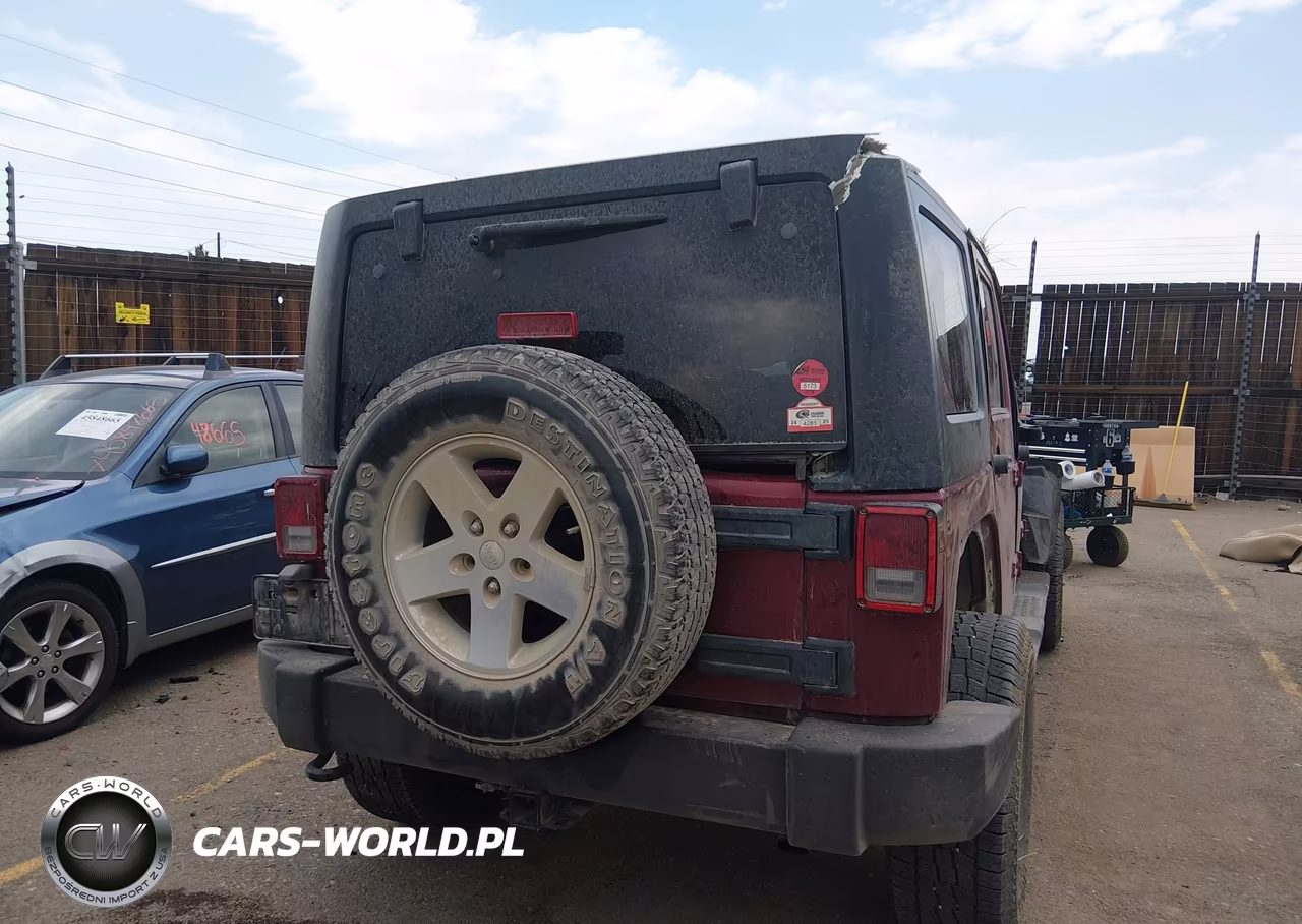 2013 Jeep Wrangler Unlimited Sport VIN:1C4BJWDG8DL607123 - 16