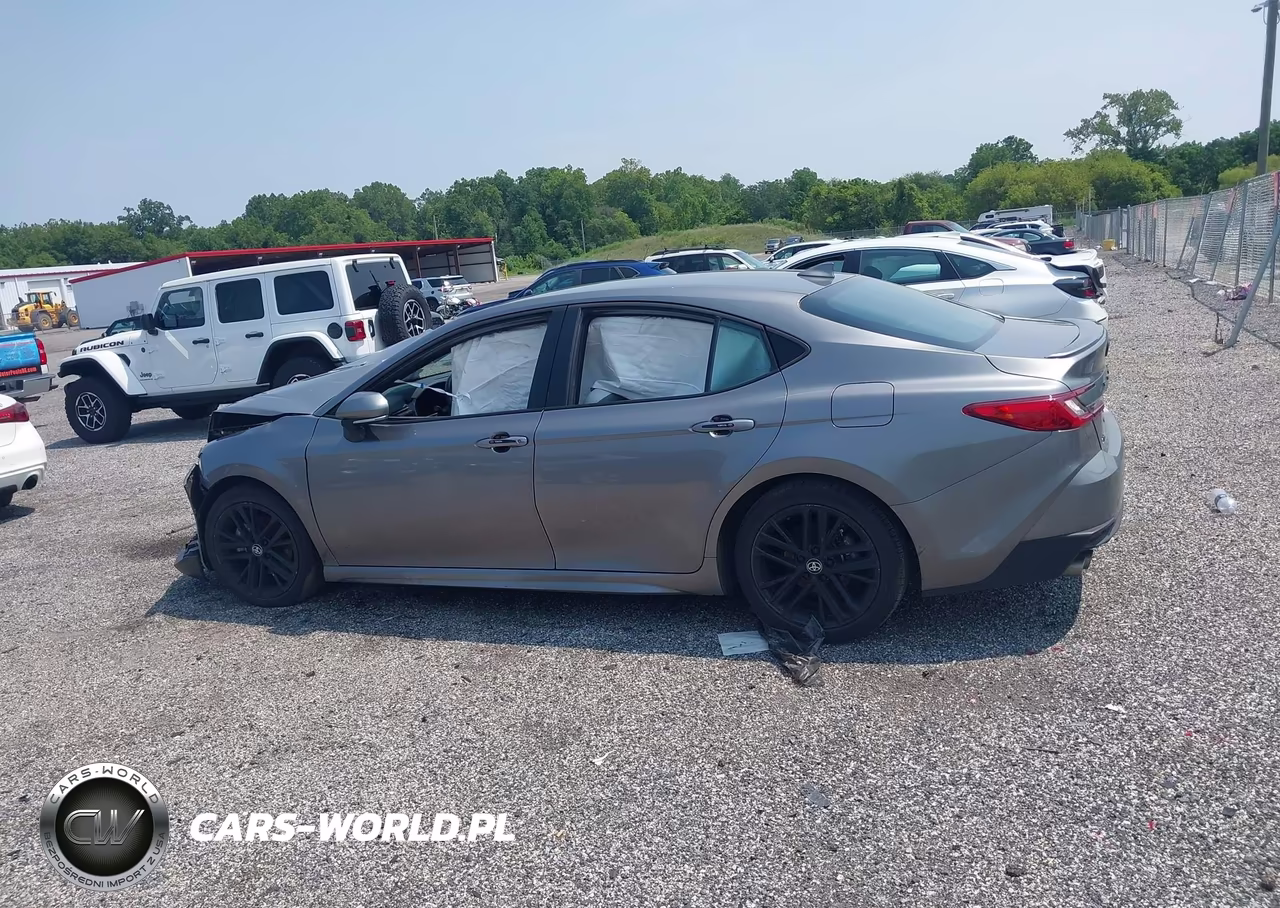 2025 Toyota Camry Se VIN:4T1DAACK4SU601033 - 14