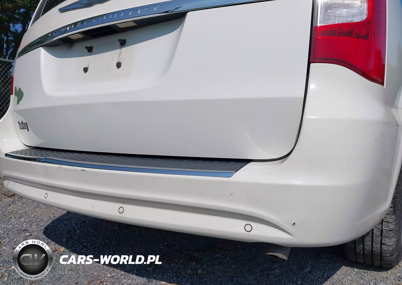 2011 Chrysler Town & Country Touring-L VIN:2A4RR8DGXBR680012 - 17