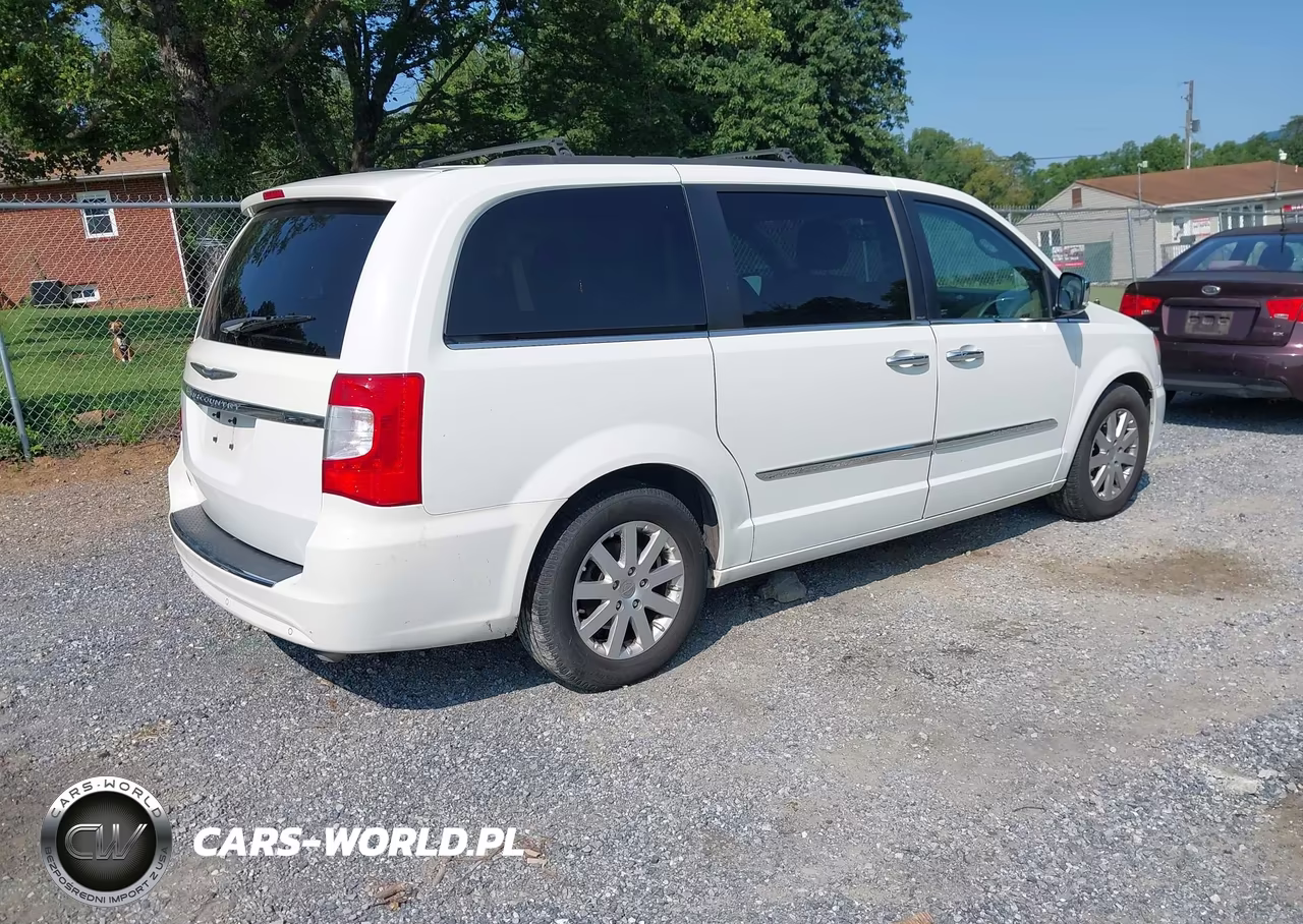 2011 Chrysler Town & Country Touring-L VIN:2A4RR8DGXBR680012 - 4