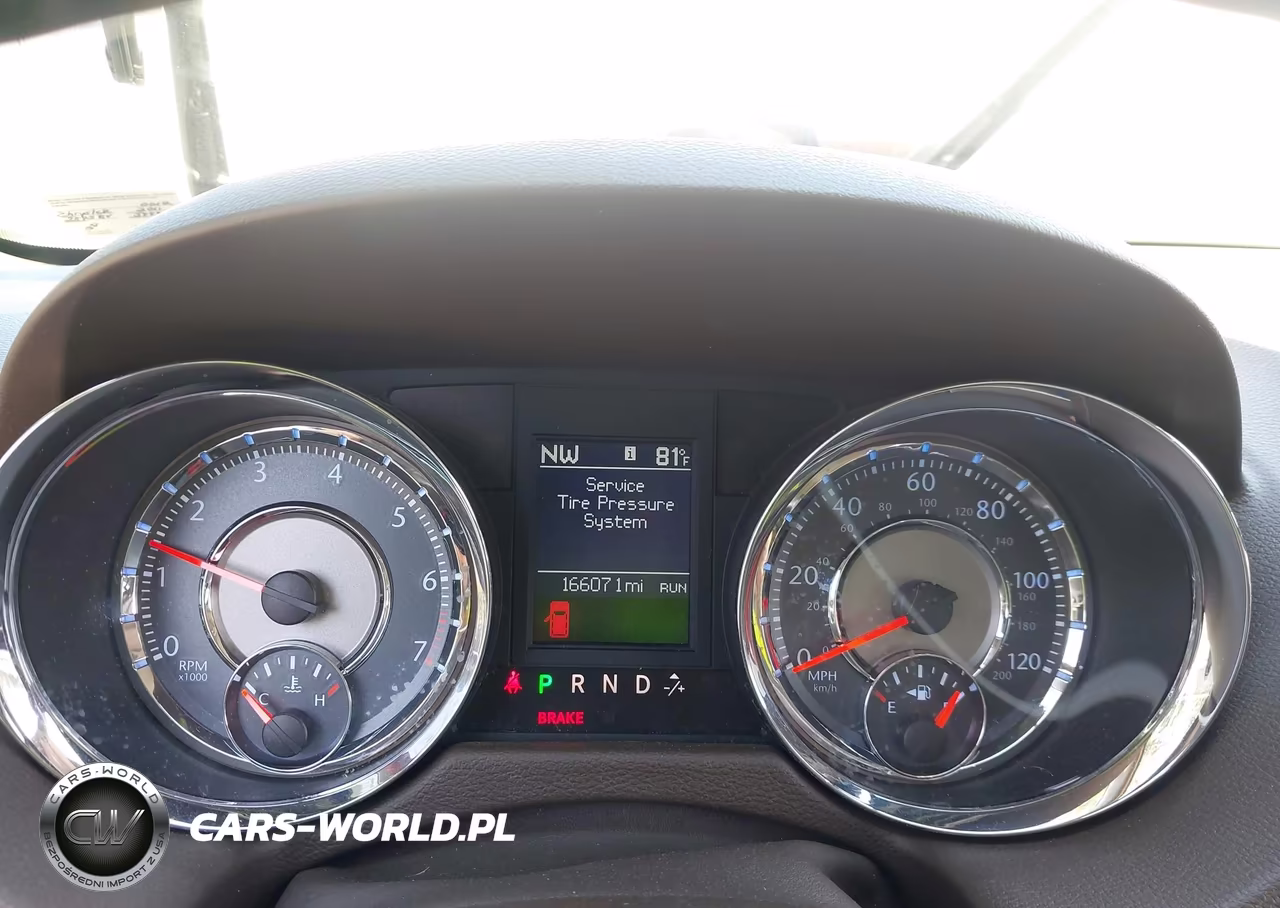 2011 Chrysler Town & Country Touring-L VIN:2A4RR8DGXBR680012 - 7