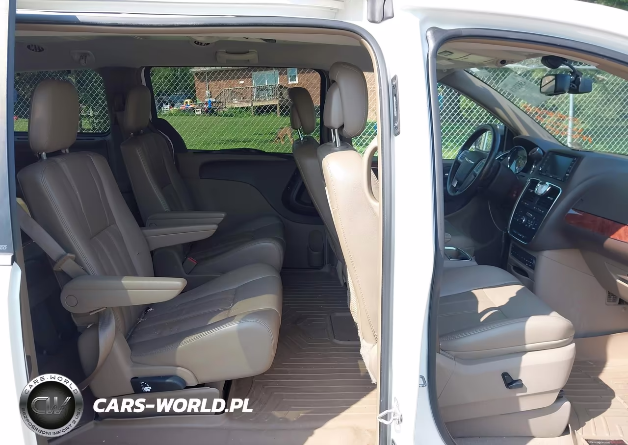 2011 Chrysler Town & Country Touring-L VIN:2A4RR8DGXBR680012 - 8
