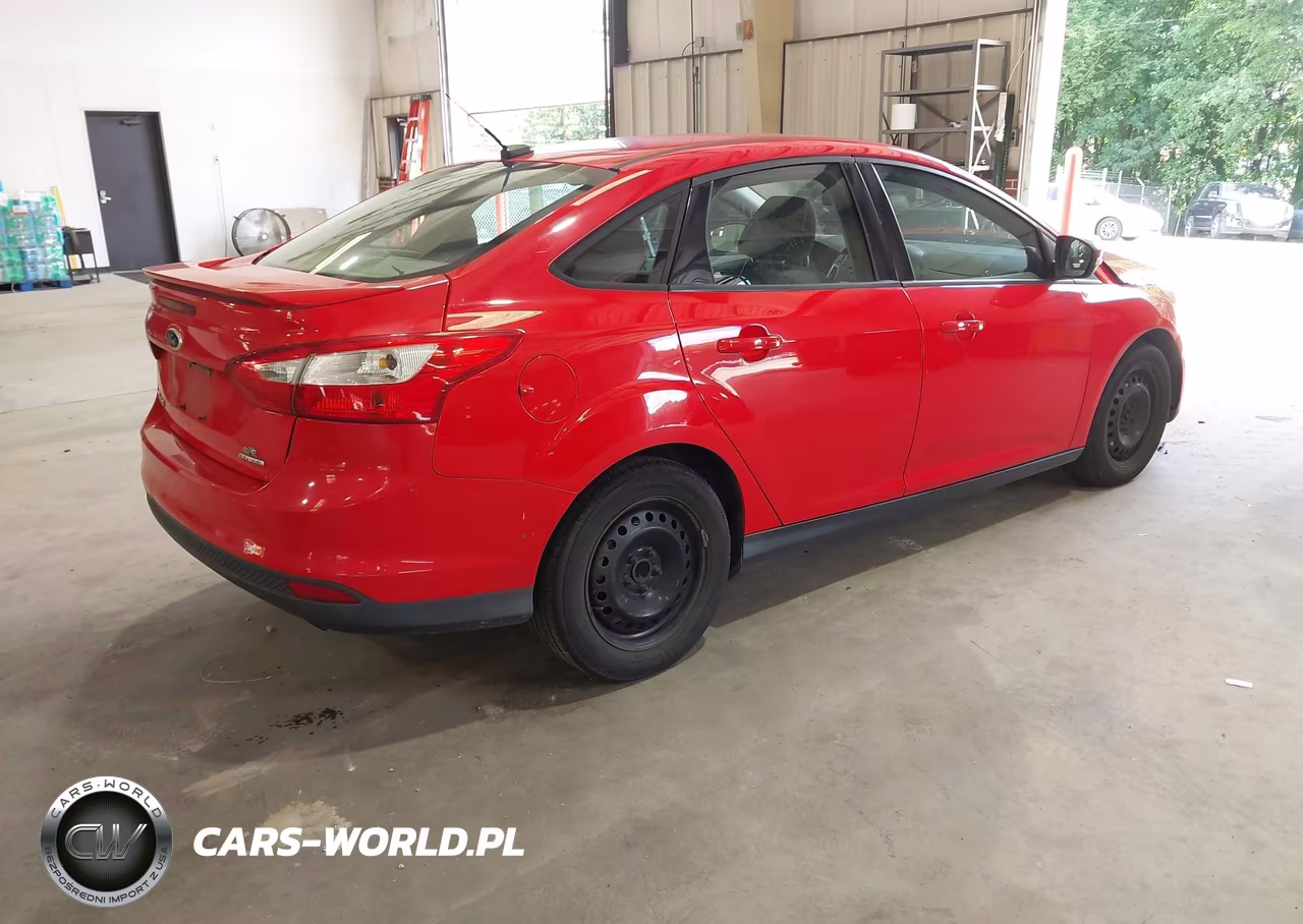 2013 Ford Focus Se VIN:1FADP3F25DL260492 - 4