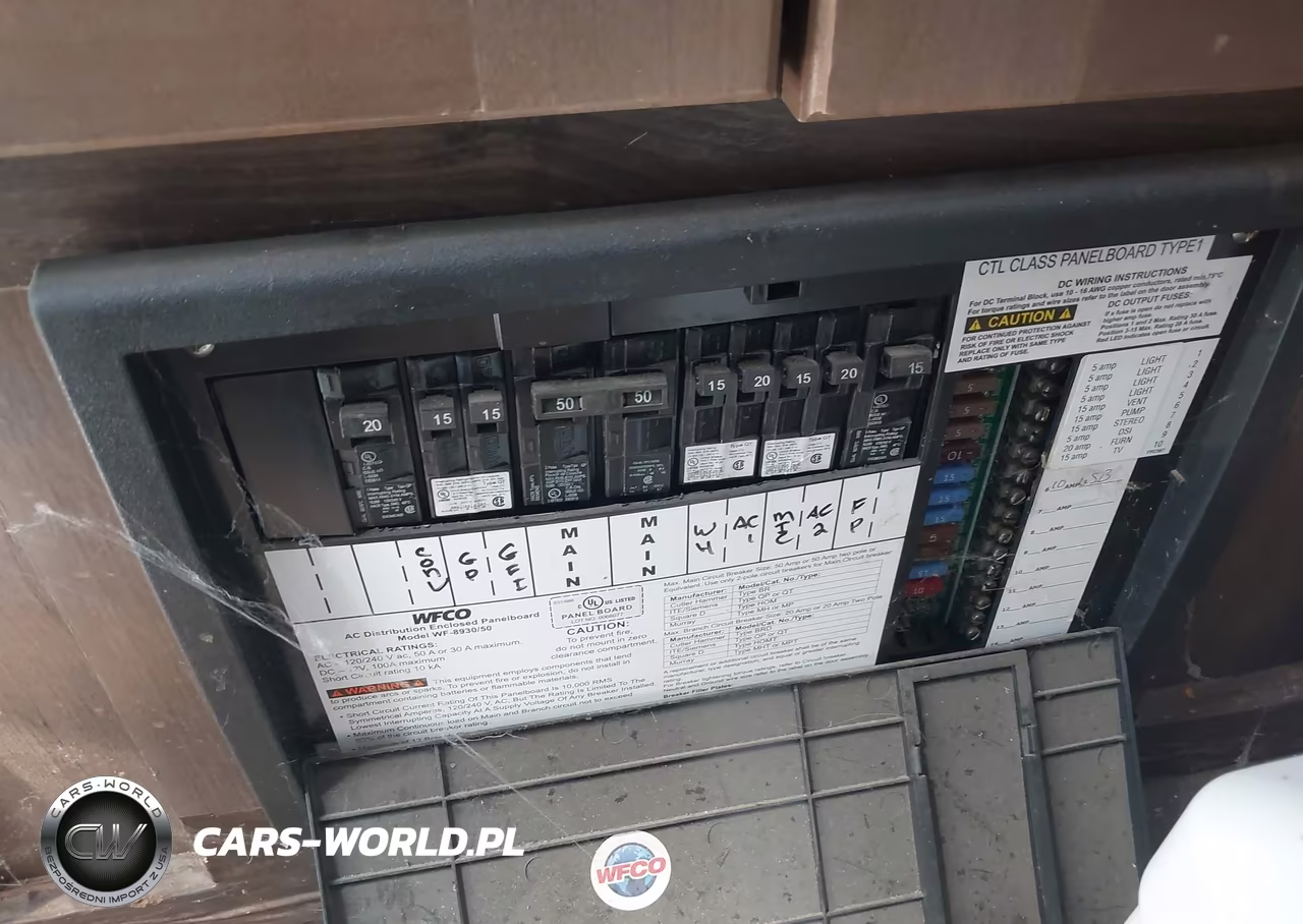 2019 Forest River Wildcat Series M-29R VIN:4X4TWCE2XKT018038 - 7