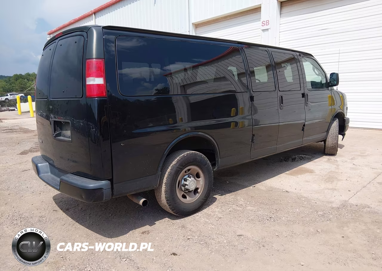 2019 Chevrolet Express 3500 Ls VIN:1GAZGNFG2K1341359 - 4