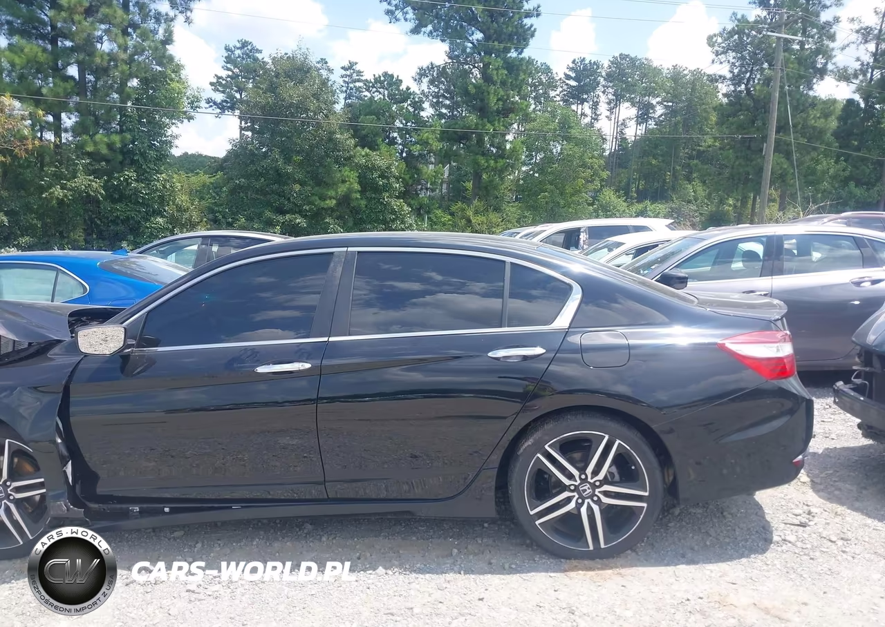 2017 Honda Accord Sport VIN:1HGCR2F5XHA161559 - 14