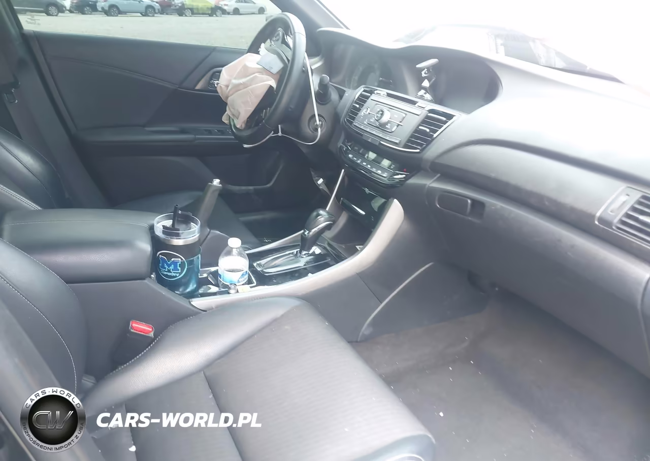 2017 Honda Accord Sport VIN:1HGCR2F5XHA161559 - 5