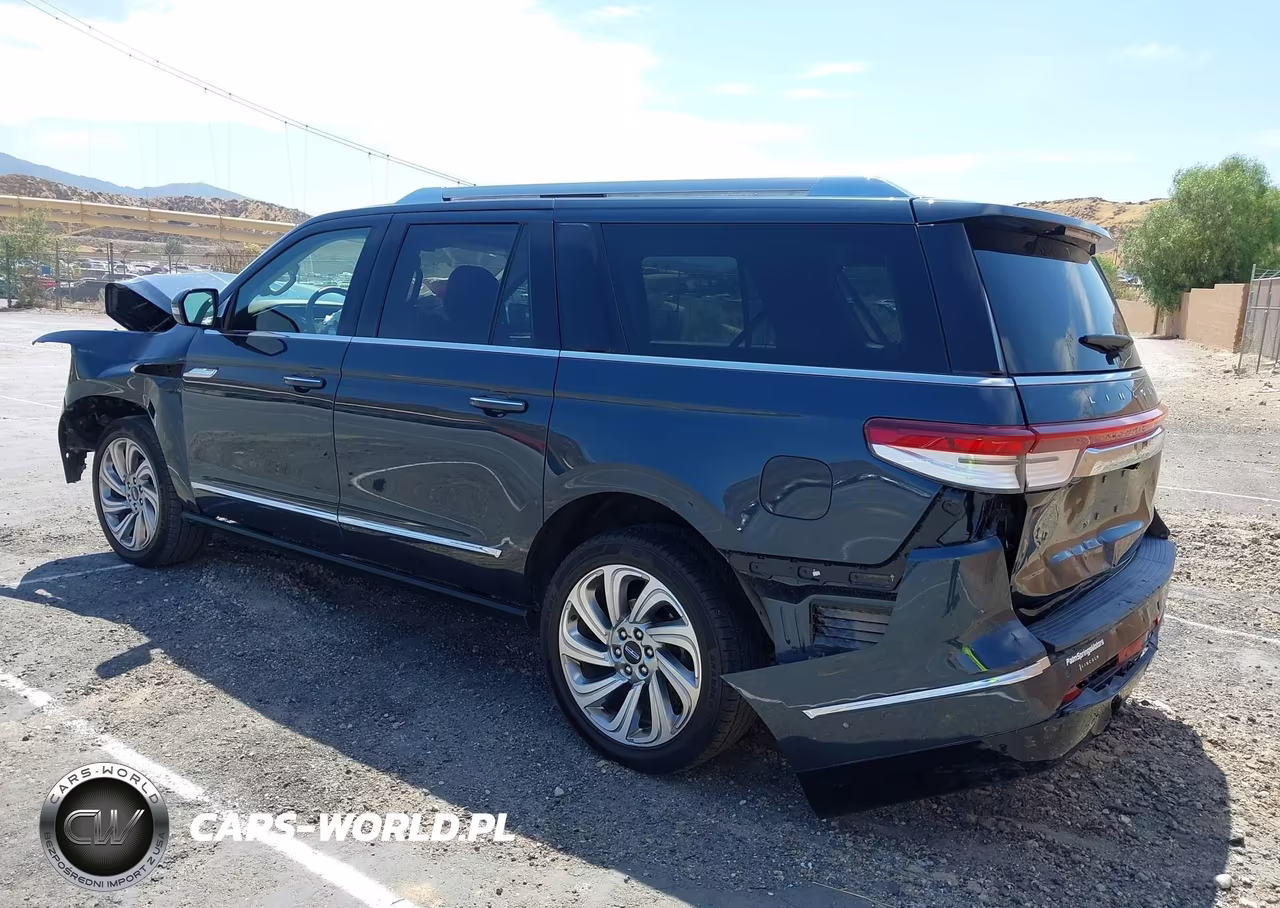 2024 Lincoln Navigator Reserve L VIN:5LMJJ3LG8REL13995 - 3