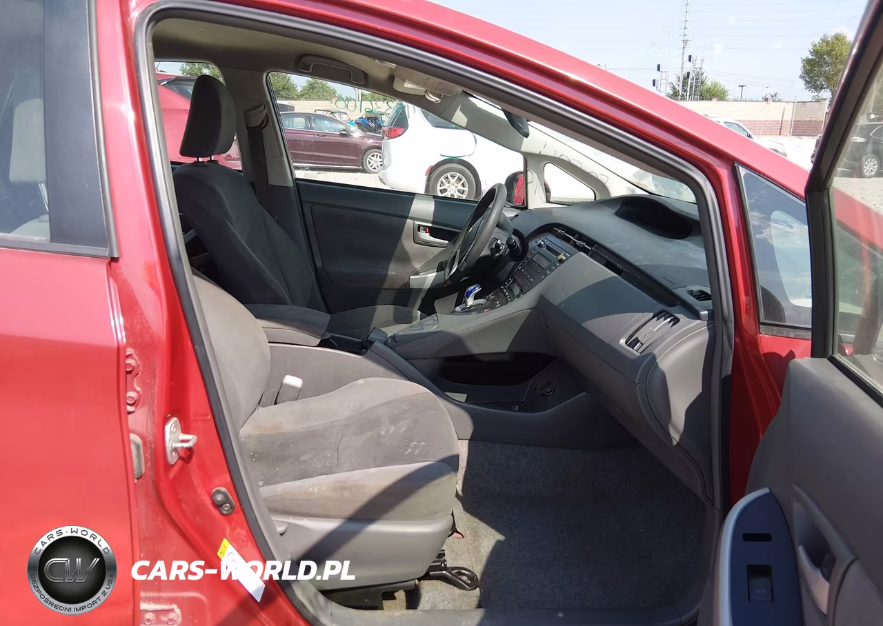 2011 Toyota Prius Three VIN:JTDKN3DU4B5367594 - 5