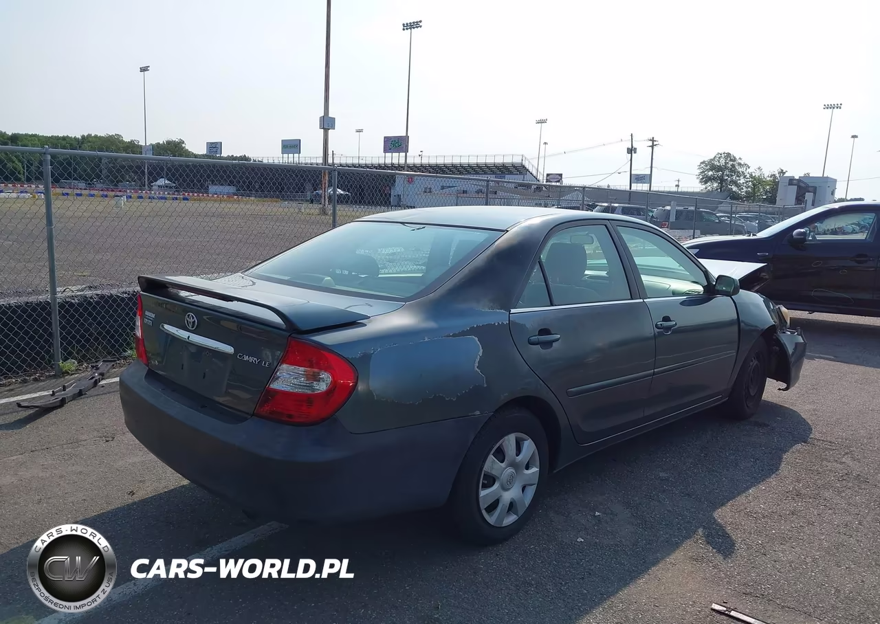 2004 Toyota Camry Le VIN:4T1BE32K34U324659 - 4