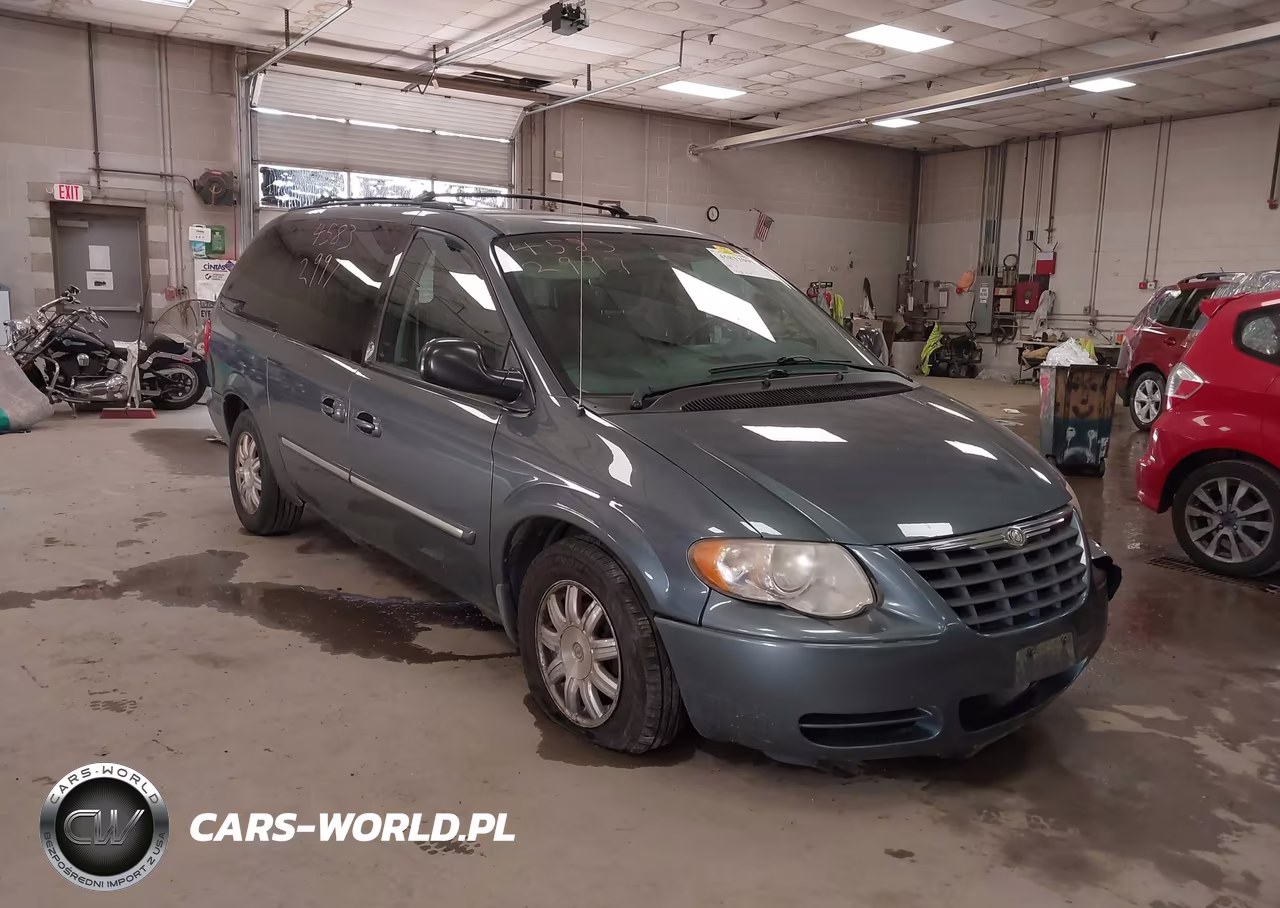 2006 Chrysler Town & Country Touring