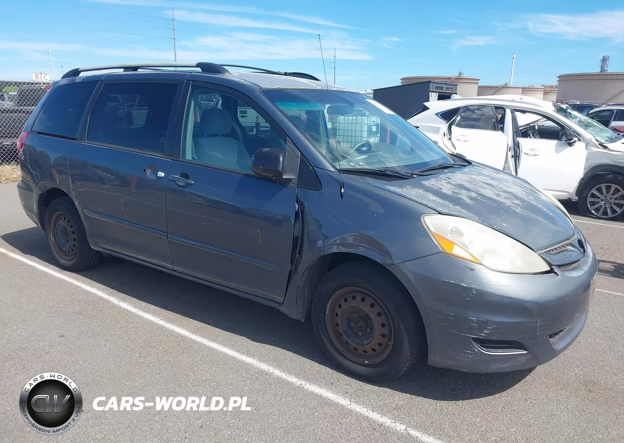 2008 Toyota Sienna Le – zdjęcie 1 z 16