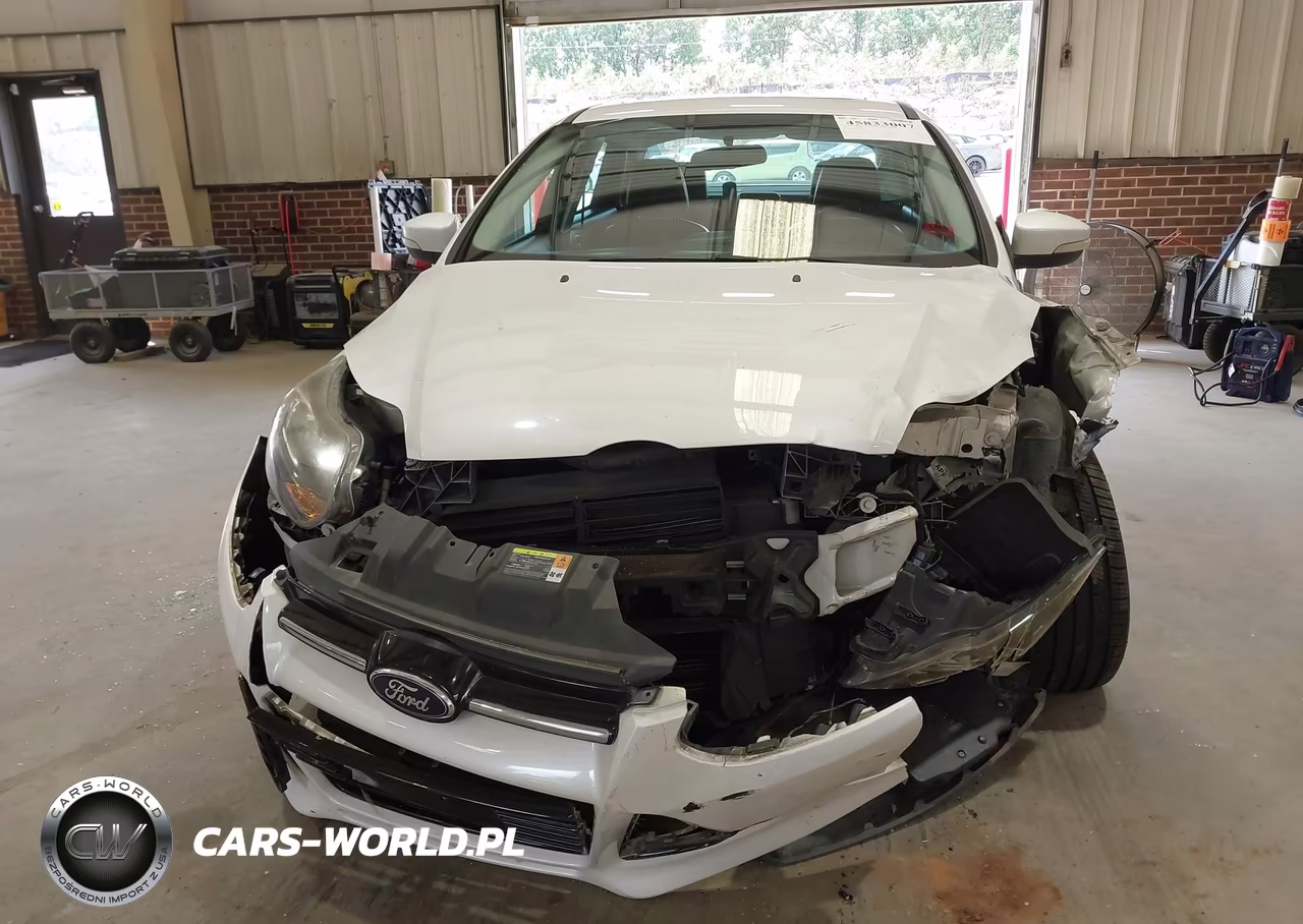 2013 Ford Focus Titanium VIN:1FADP3J25DL186661 - 6