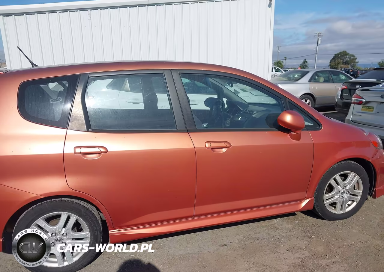 2007 Honda Fit Sport VIN:JHMGD38607S057101 - 13