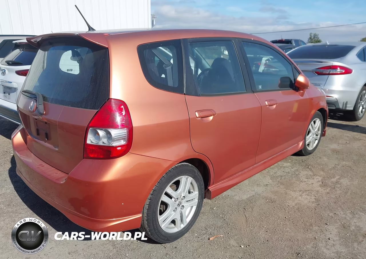 2007 Honda Fit Sport VIN:JHMGD38607S057101 - 4