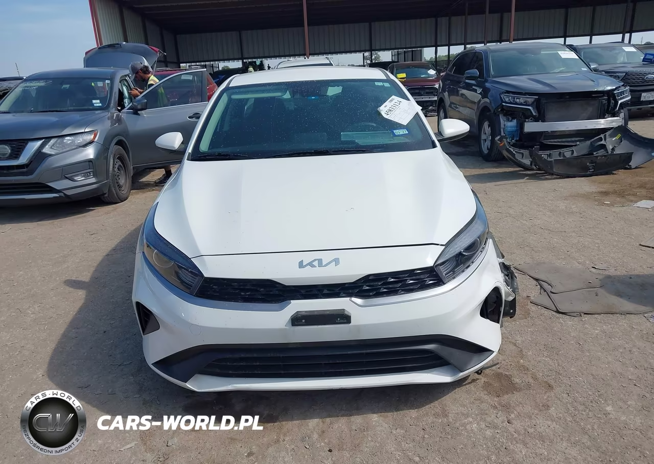 2024 Kia Forte Lx VIN:3KPF24AD0RE752248 - 12