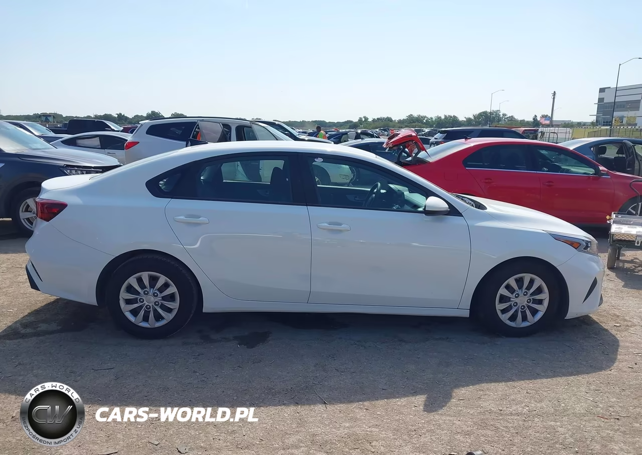2024 Kia Forte Lx VIN:3KPF24AD0RE752248 - 13