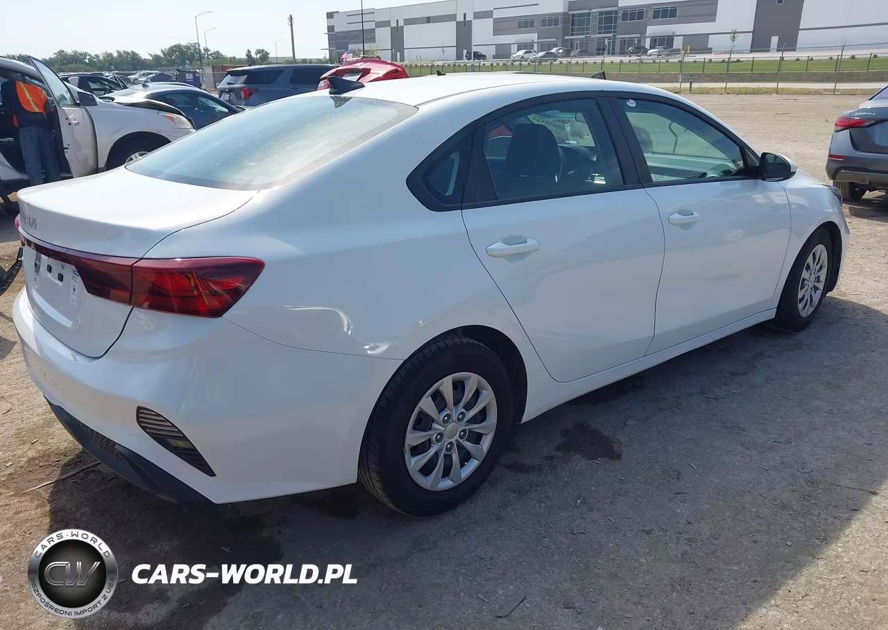 2024 Kia Forte Lx VIN:3KPF24AD0RE752248 - 4