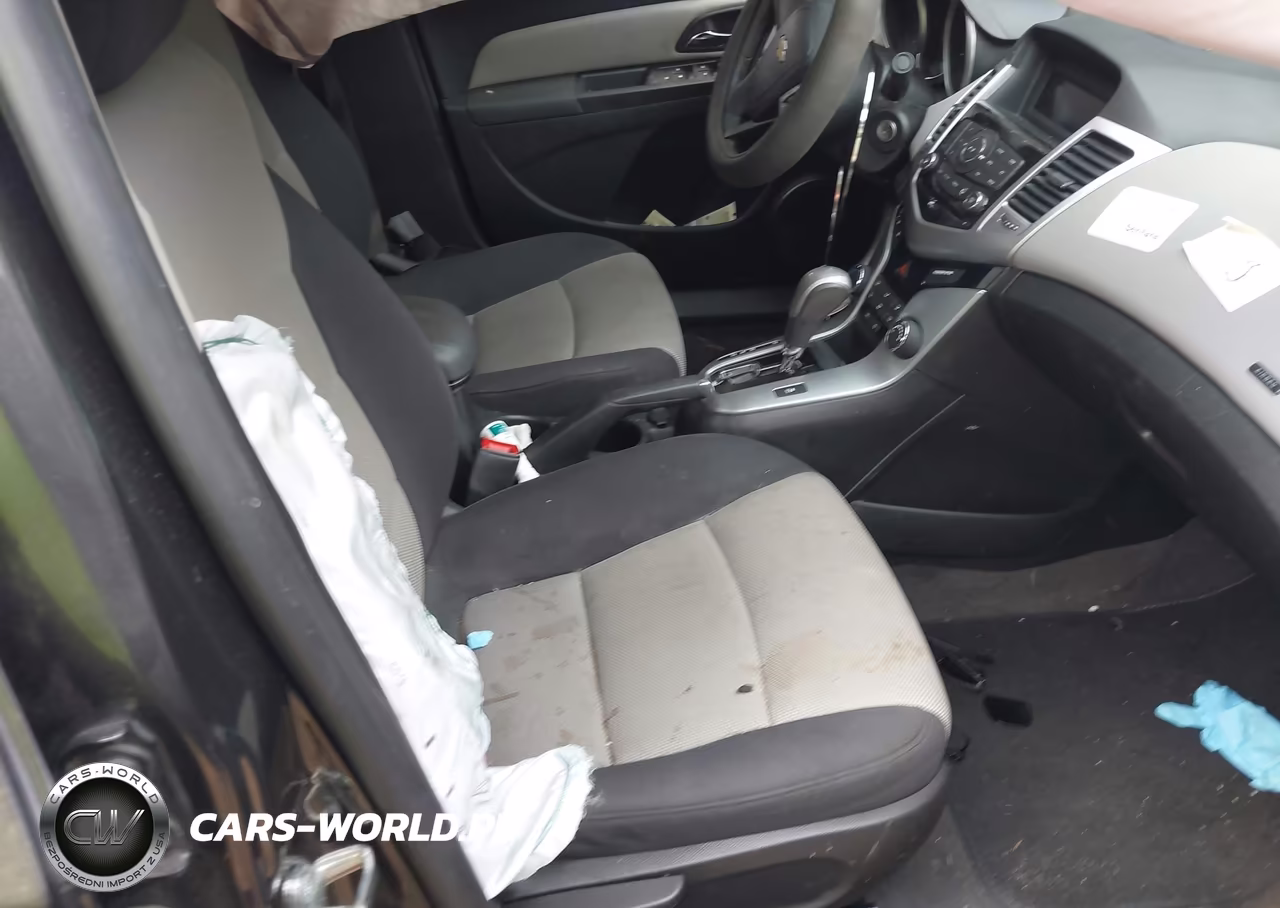 2014 Chevrolet Cruze Ls Auto VIN:1G1PA5SG5E7440922 - 5