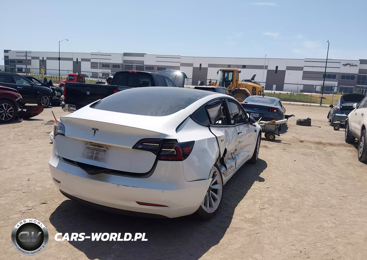 2021 Tesla Model 3 Standard Range Plus Rear-Wheel Drive VIN:5YJ3E1EA4MF858679 - 4