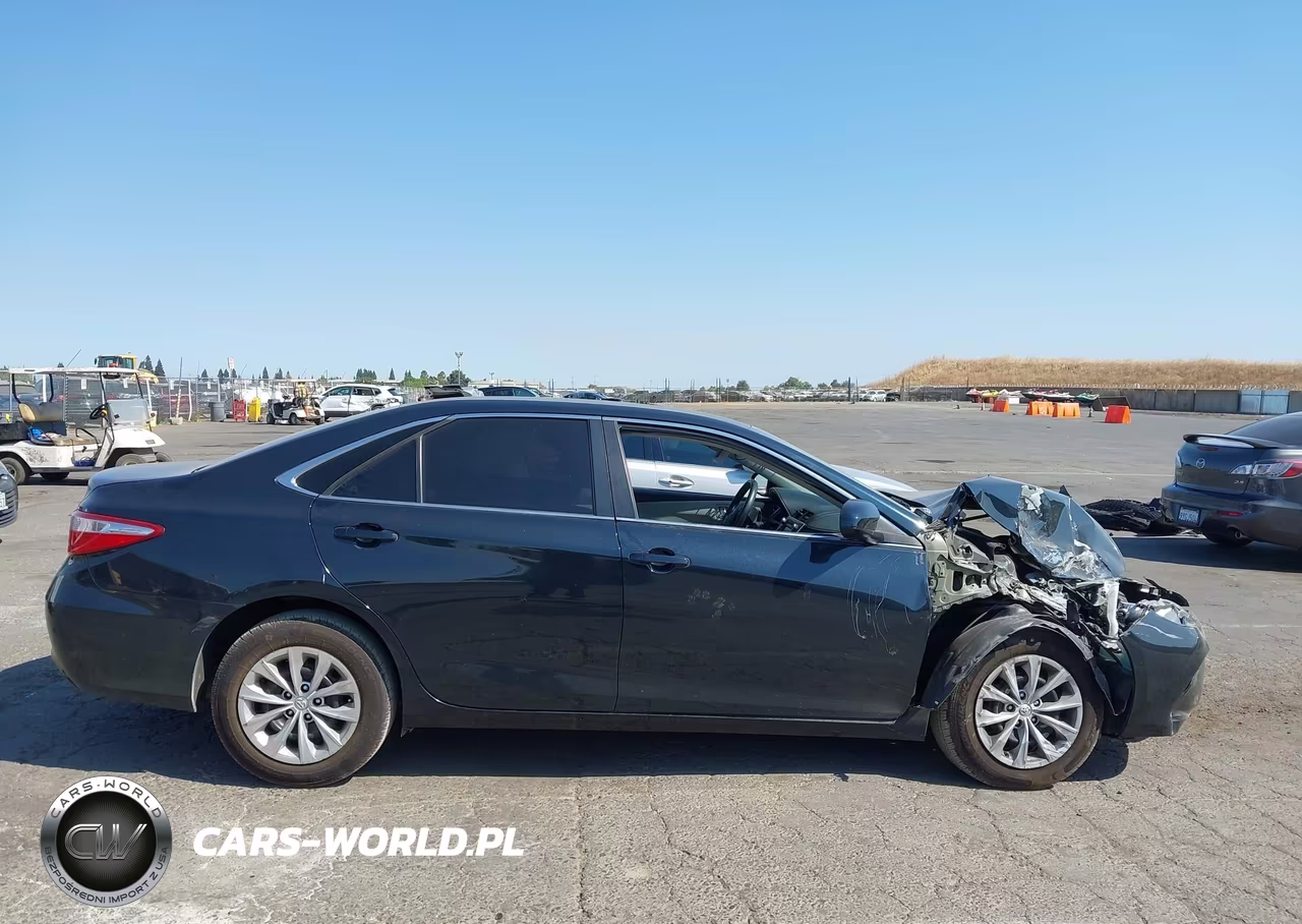 2017 Toyota Camry Le VIN:4T1BF1FK5HU724272 - 13