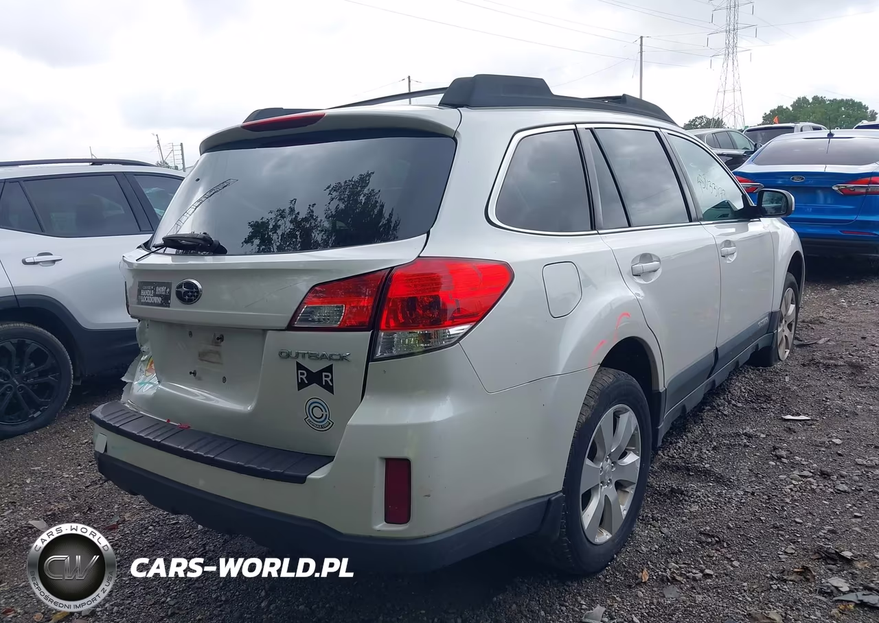 2012 Subaru Outback 2.5I Premium VIN:4S4BRCCC4C3215076 - 4