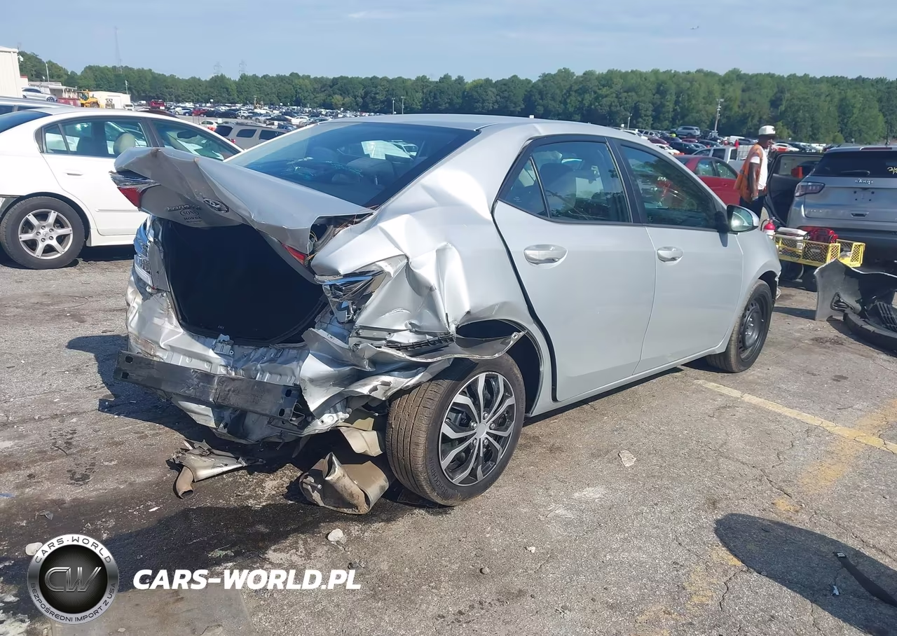 2019 Toyota Corolla Le VIN:5YFBURHE1KP899901 - 4
