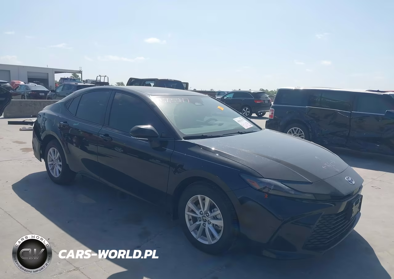2026 Toyota Camry Le – zdjęcie 1 z 18