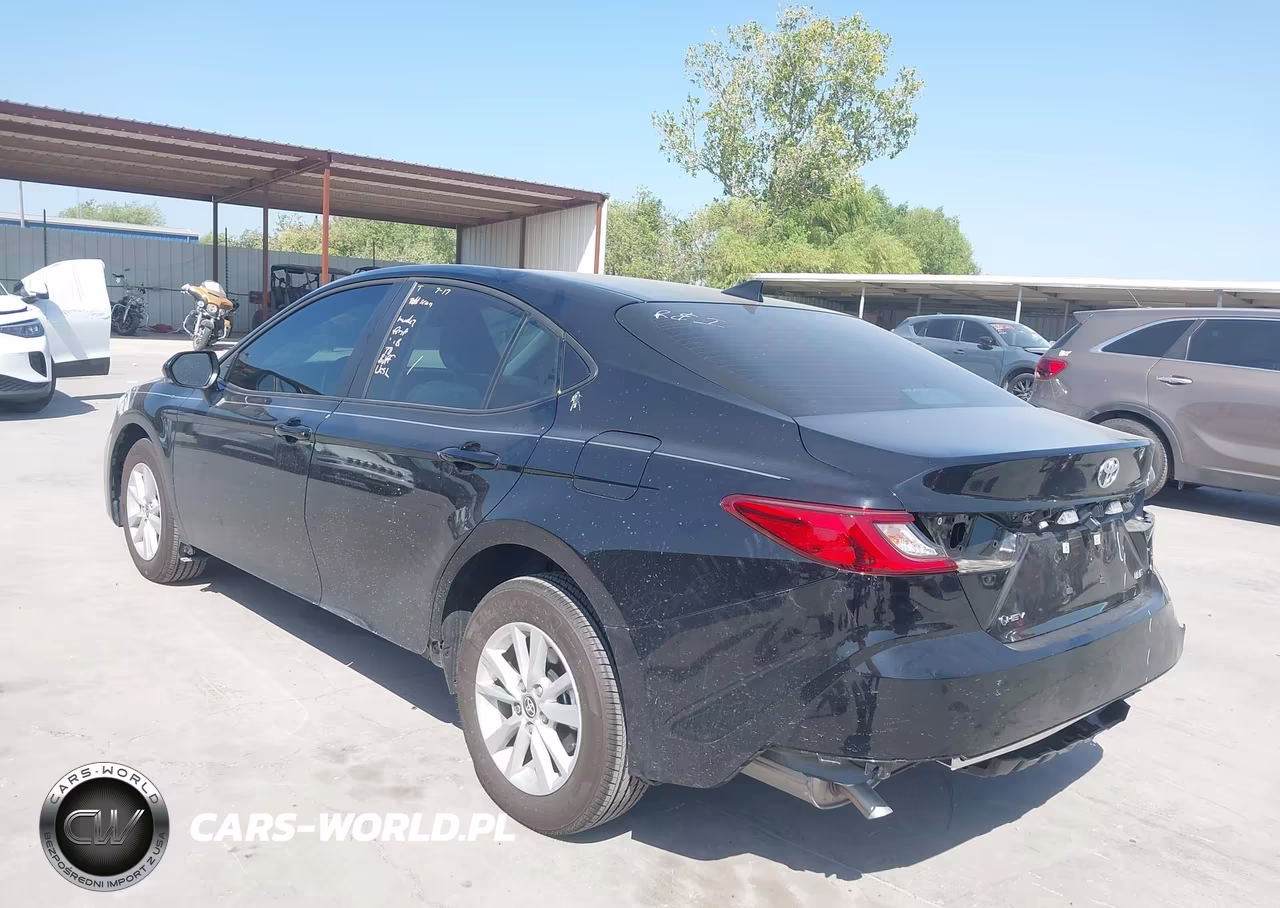 2026 Toyota Camry Le VIN:4T1DAACK9TU742102 - 3