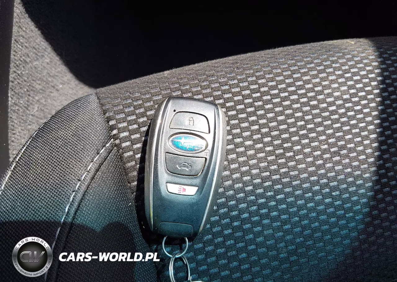 2018 Subaru Outback Touring VIN:4S4BSETC5J3214144 - 11