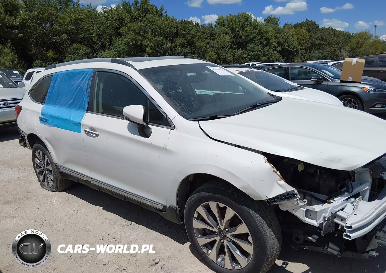 2018 Subaru Outback Touring VIN:4S4BSETC5J3214144 - 13