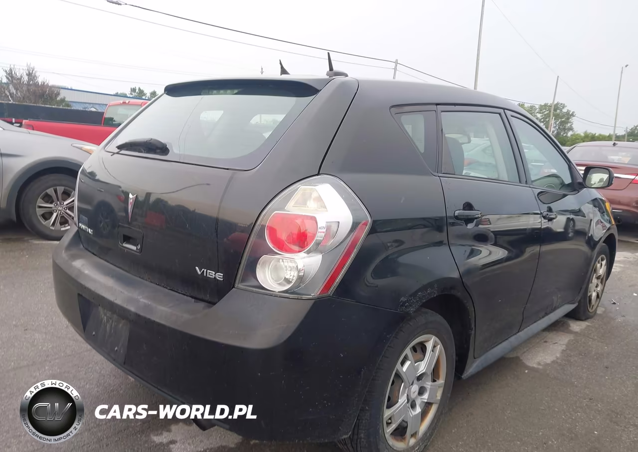 2010 Pontiac Vibe VIN:5Y2SP6E03AZ410465 - 4