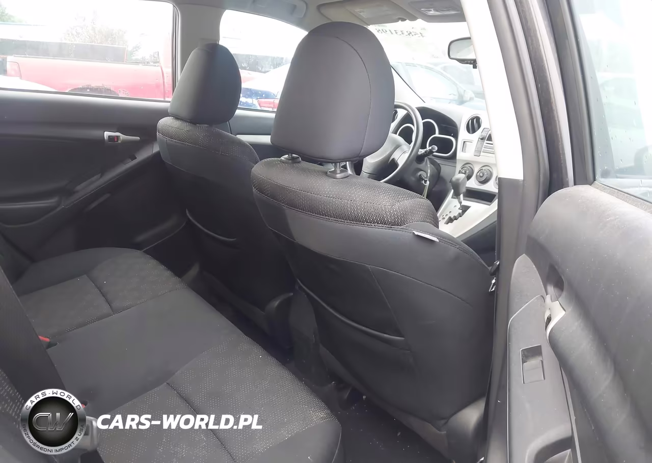 2010 Pontiac Vibe VIN:5Y2SP6E03AZ410465 - 8