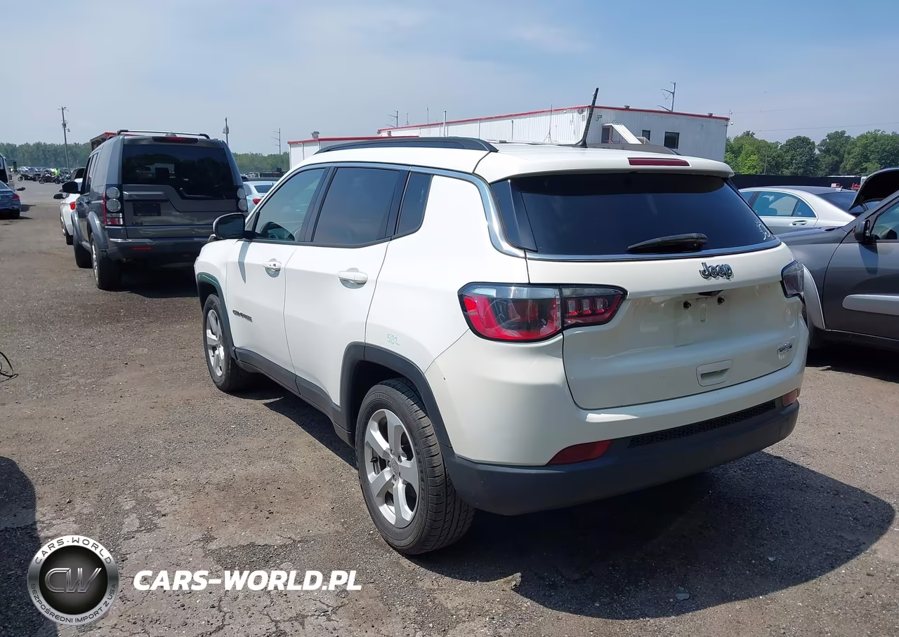 2018 Jeep Compass Latitude Fwd VIN:3C4NJCBB8JT359040 - 3