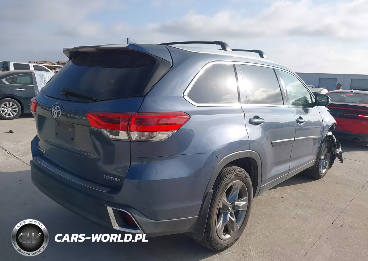 2017 Toyota Highlander Limited Platinum VIN:5TDYZRFH8HS188432 - 4