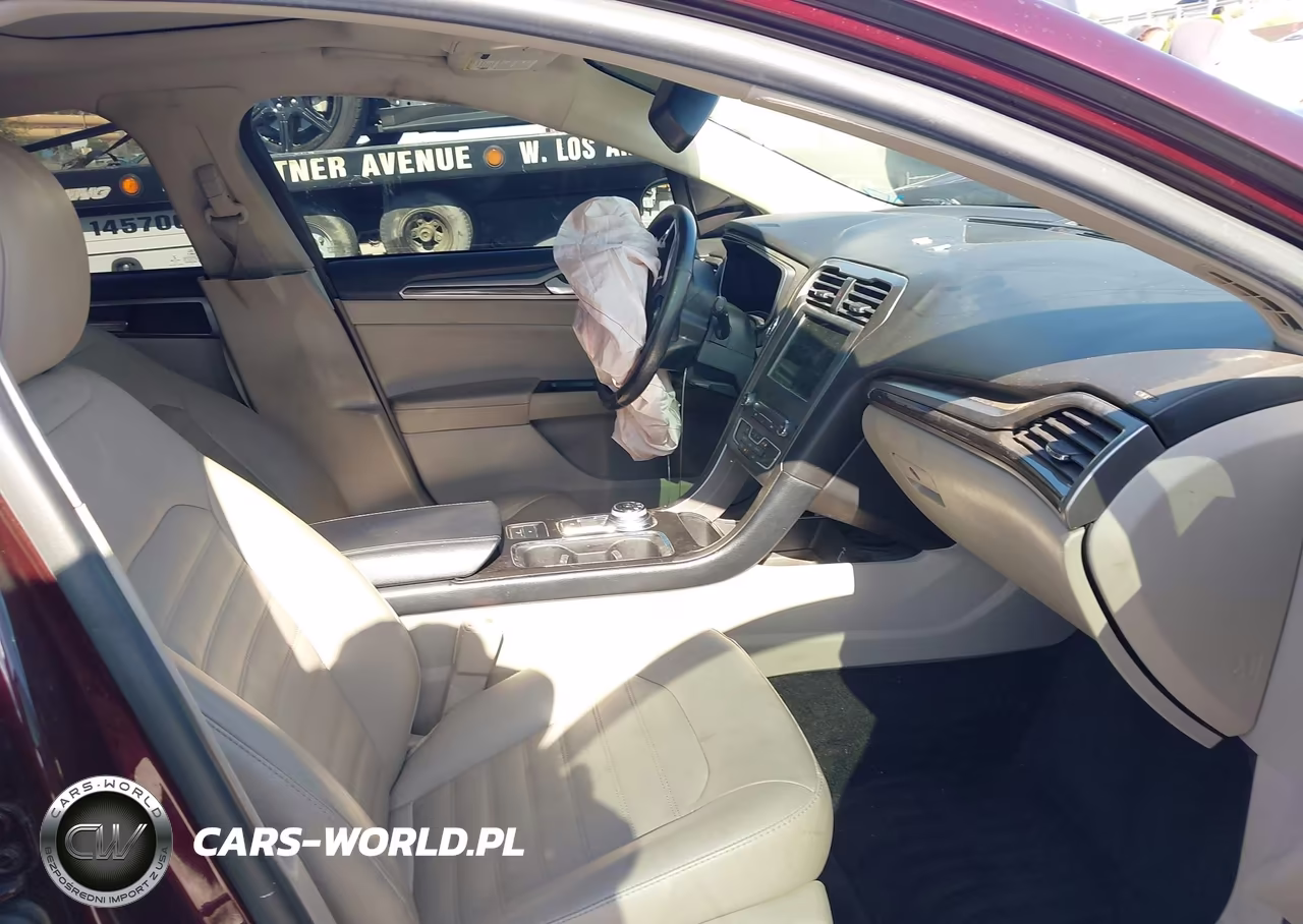 2018 Ford Fusion Energi Se Luxury VIN:3FA6P0PU4JR281399 - 5