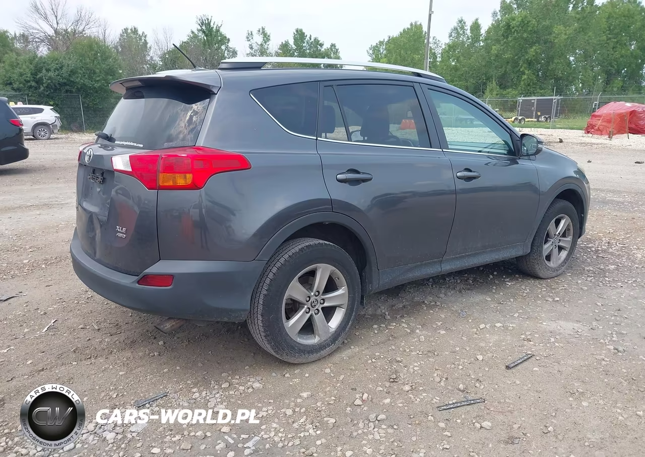 2015 Toyota Rav4 Xle VIN:2T3RFREV1FW255677 - 4