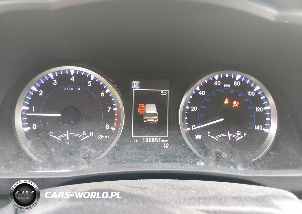 2018 Toyota Highlander Le Plus VIN:5TDBZRFH1JS800773 - 7
