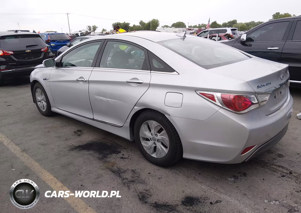 2014 Hyundai Sonata Hybrid VIN:KMHEC4A42EA110129 - 3