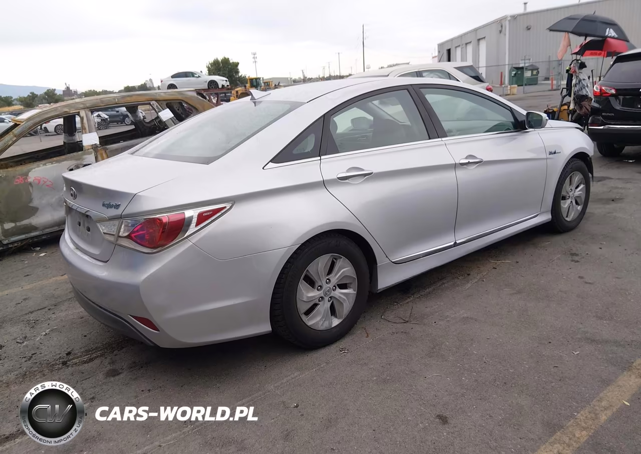 2014 Hyundai Sonata Hybrid VIN:KMHEC4A42EA110129 - 4