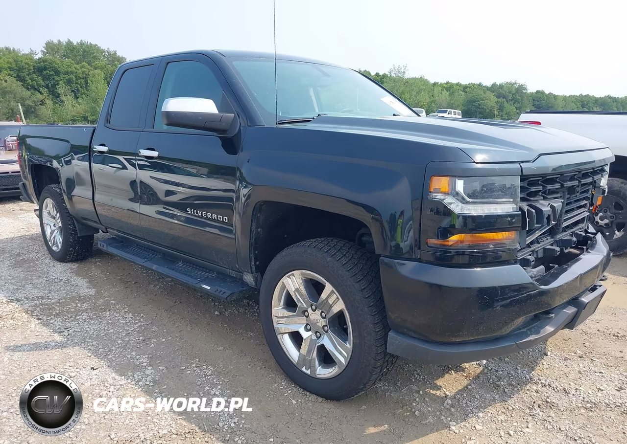 2017 Chevrolet Silverado 1500 Custom – zdjęcie 1 z 22
