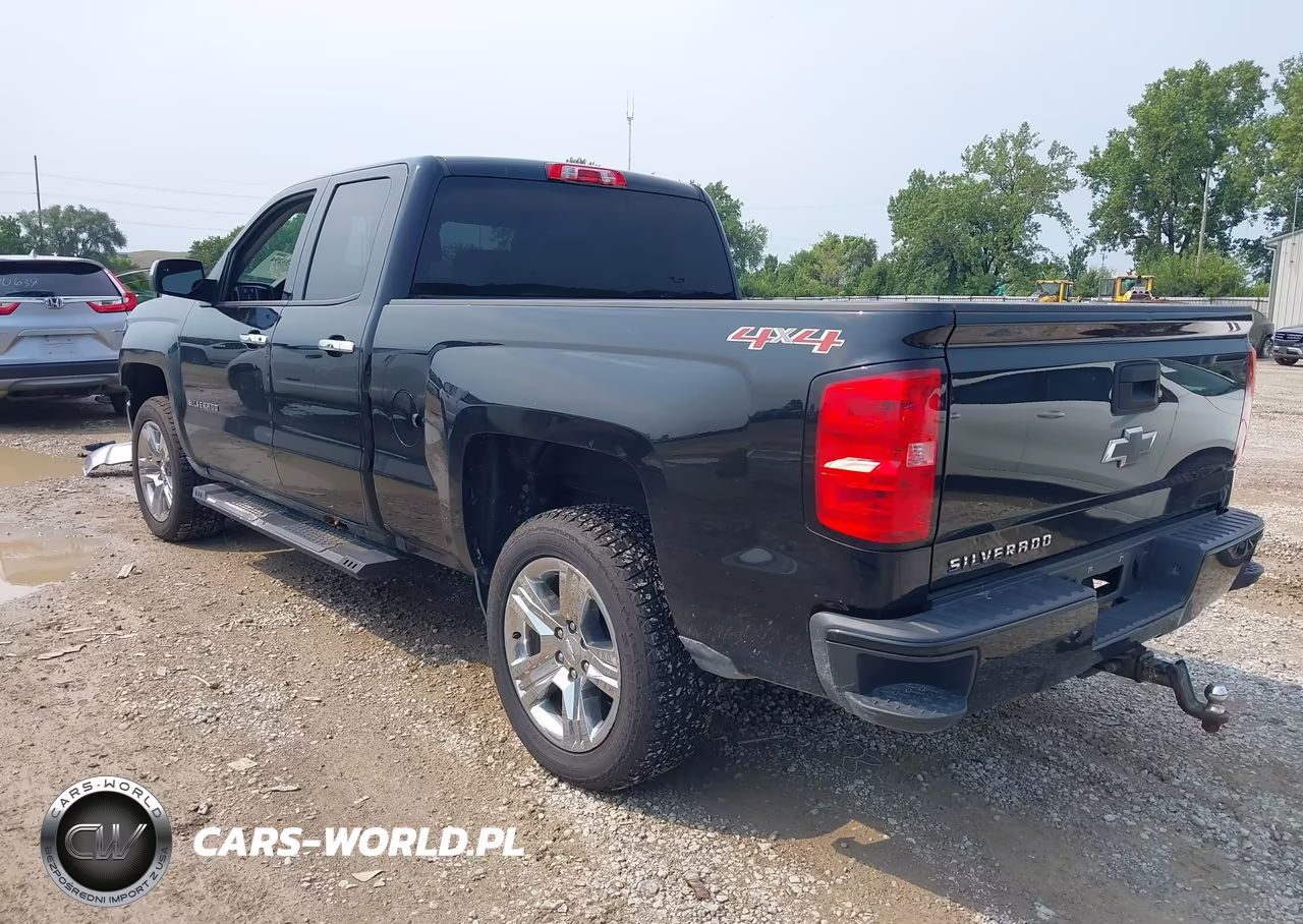 2017 Chevrolet Silverado 1500 Custom VIN:1GCVKPEC1HZ240306 - 3