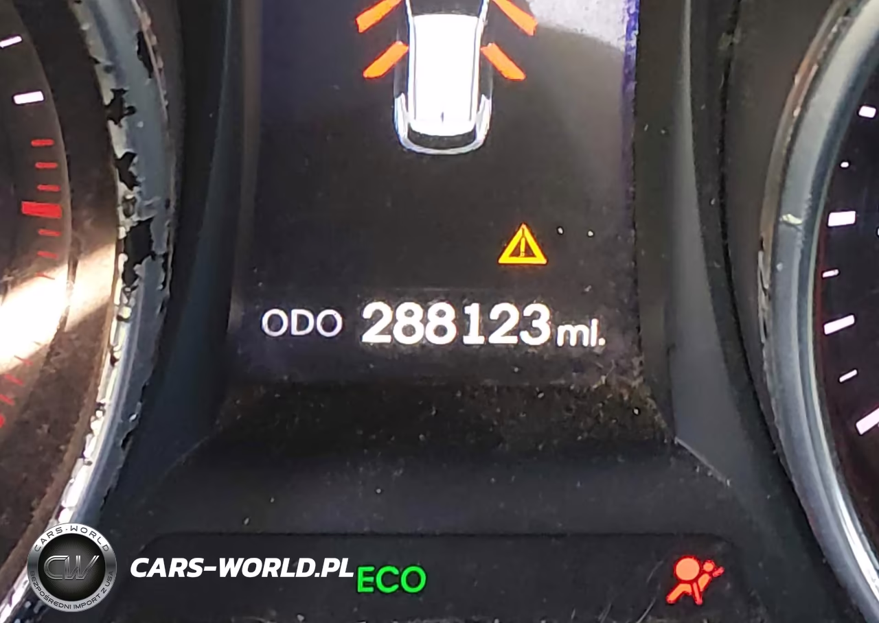 2014 Hyundai Santa Fe Sport 2.4L VIN:5XYZU3LB0EG138035 - 16