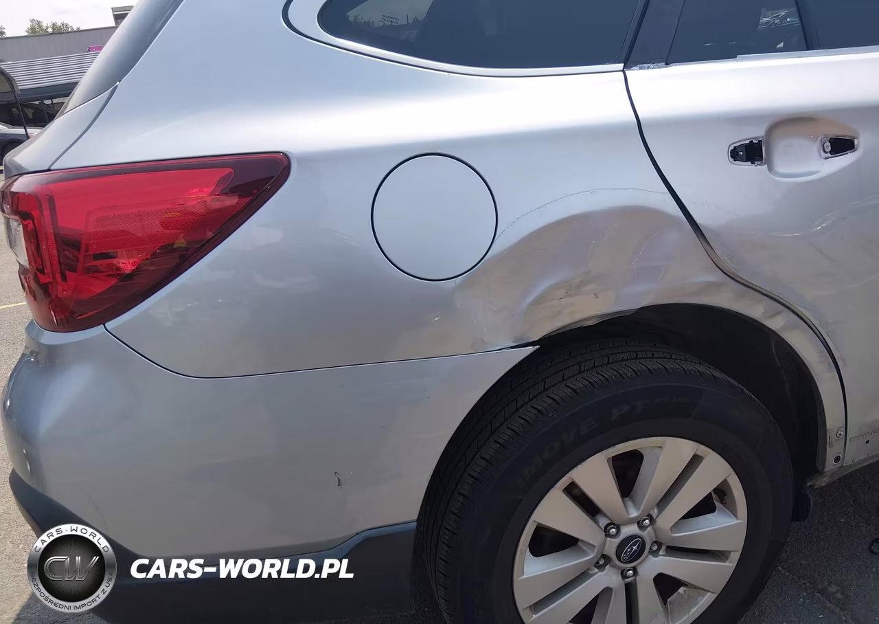 2019 Subaru Outback 2.5I Premium VIN:4S4BSAFC7K3233431 - 18