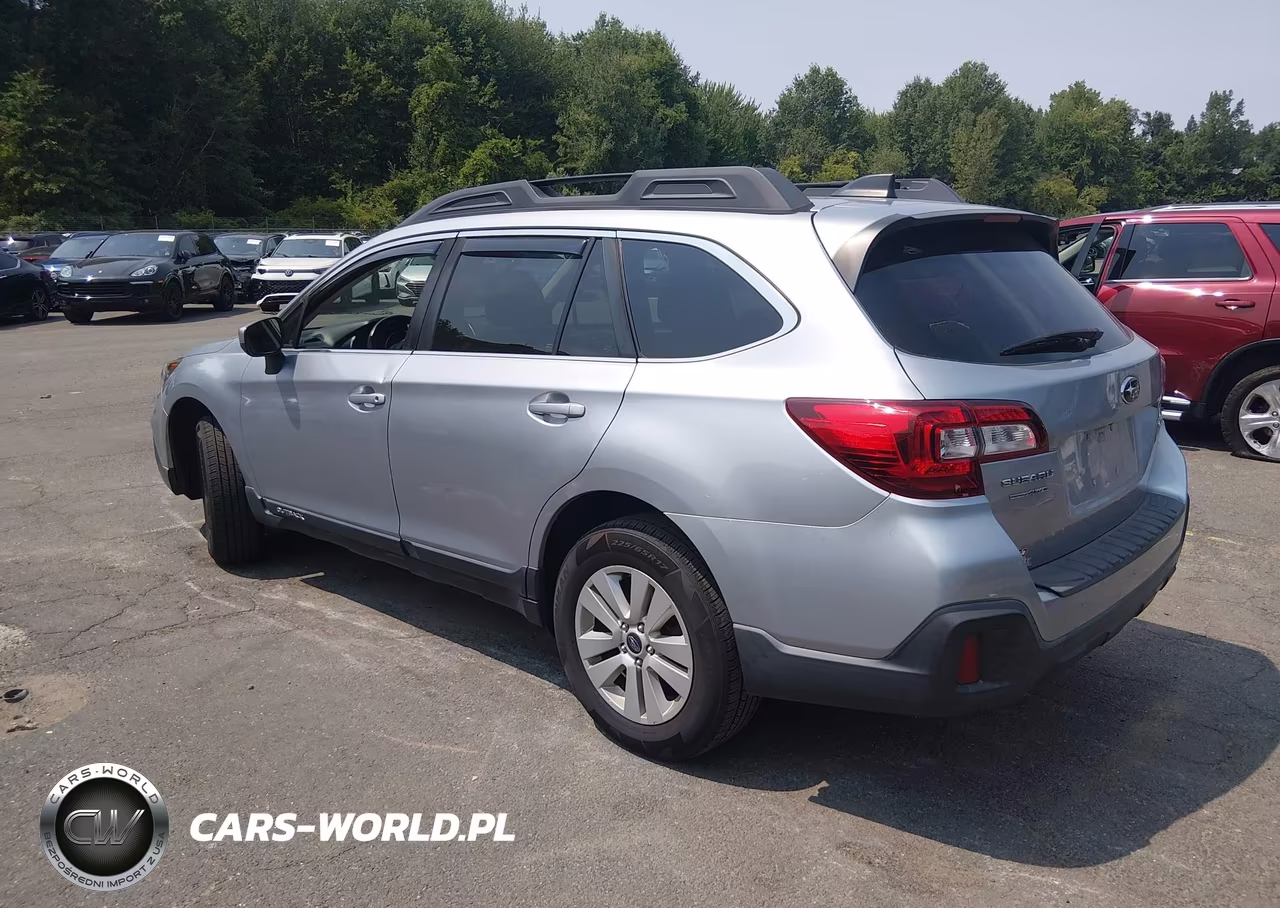 2019 Subaru Outback 2.5I Premium VIN:4S4BSAFC7K3233431 - 3