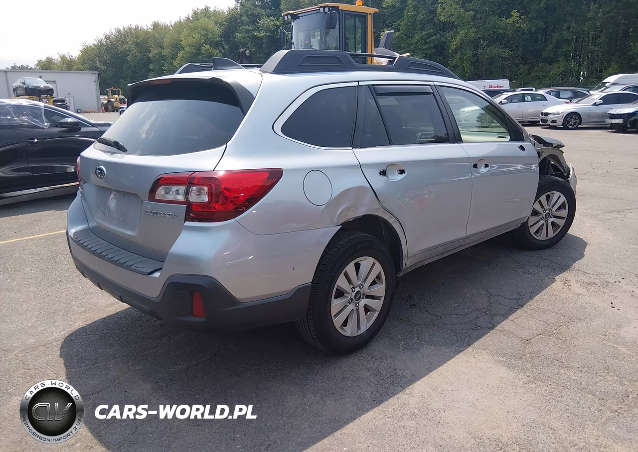 2019 Subaru Outback 2.5I Premium VIN:4S4BSAFC7K3233431 - 4
