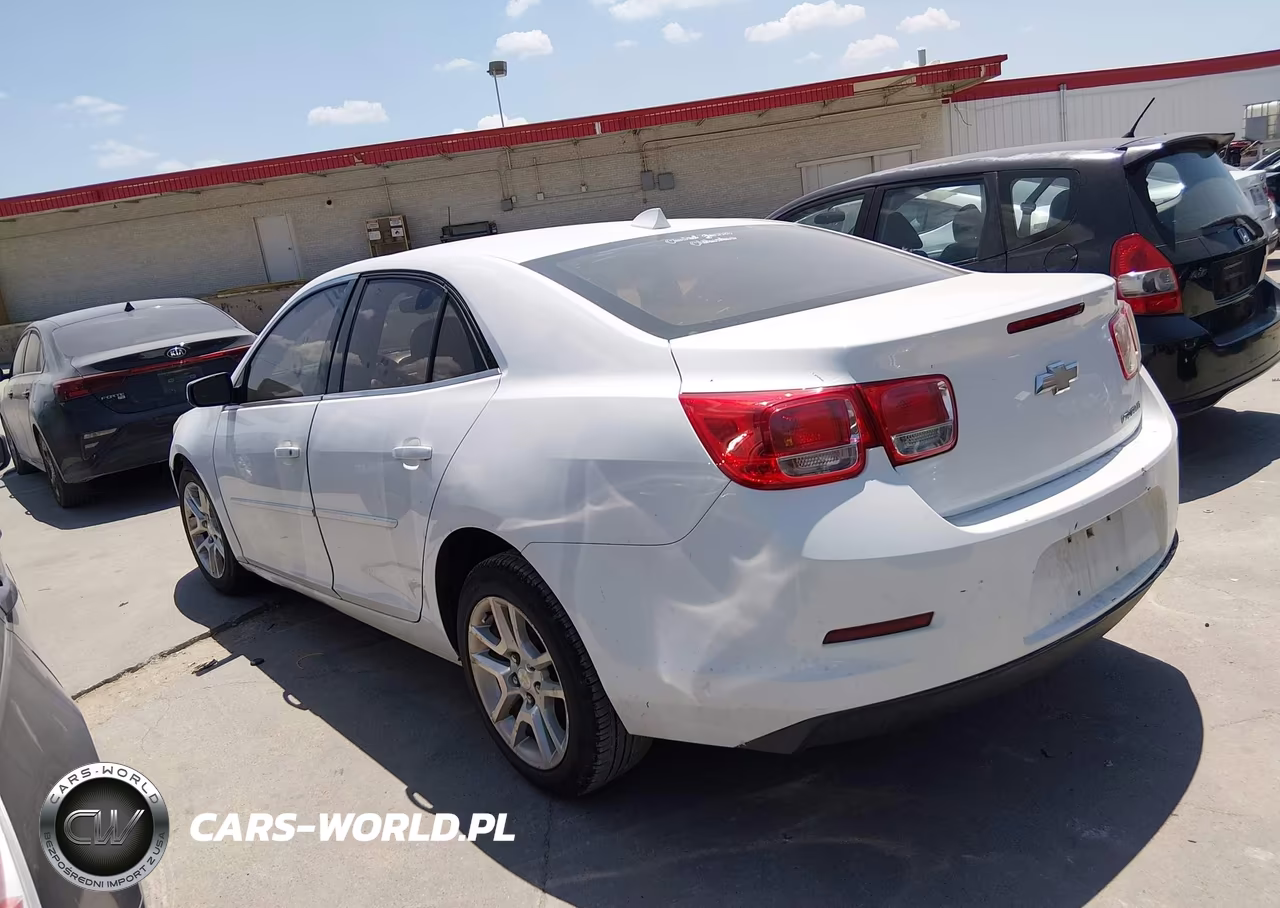 2014 Chevrolet Malibu 1Lt VIN:1G11C5SL3EF125586 - 3