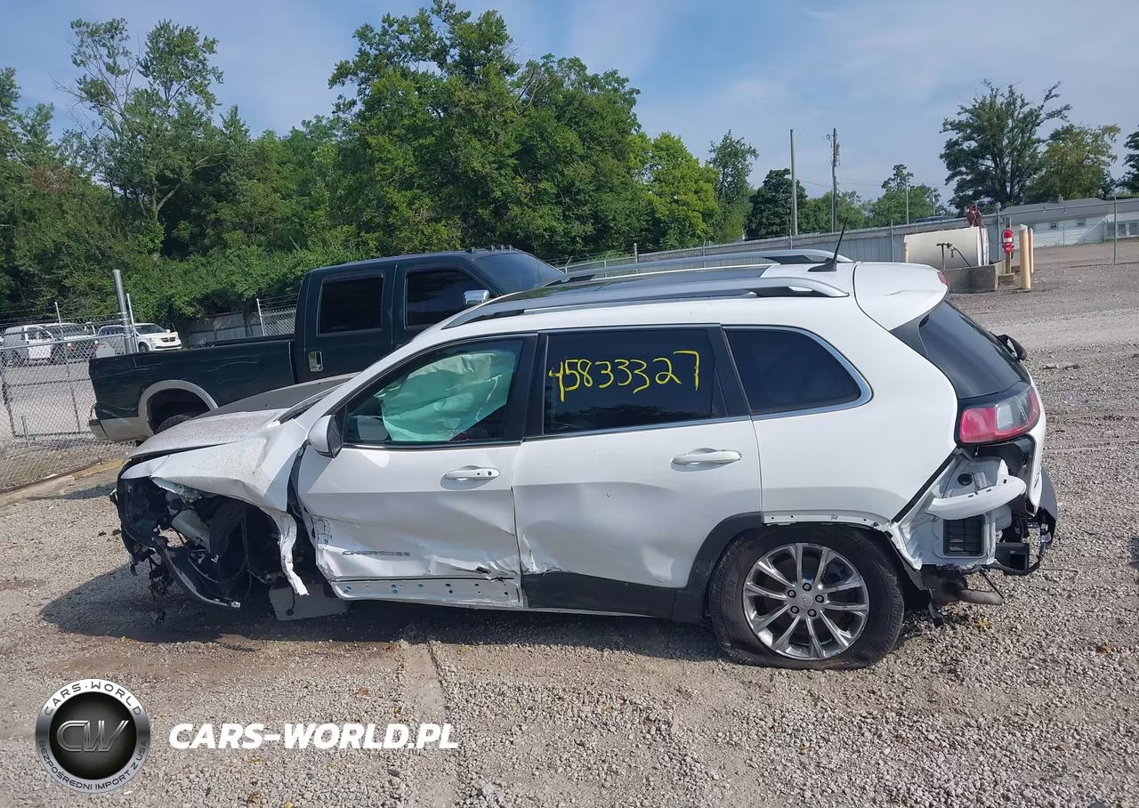 2021 Jeep Cherokee Latitude Lux 4X4 VIN:1C4PJMMXXMD129906 - 15