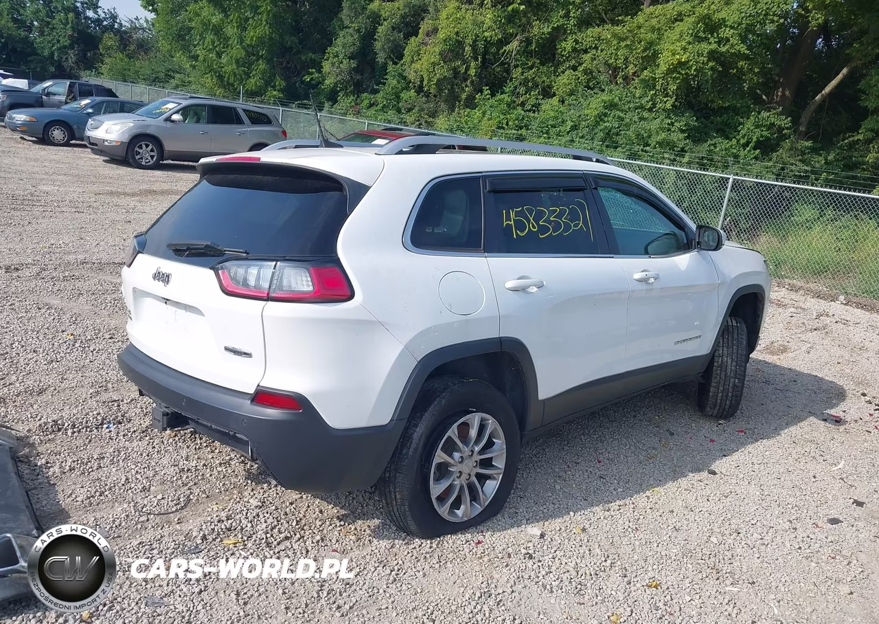 2021 Jeep Cherokee Latitude Lux 4X4 VIN:1C4PJMMXXMD129906 - 4